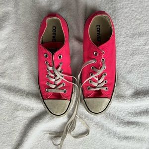 CONVERSE | Hot Pink Low Top